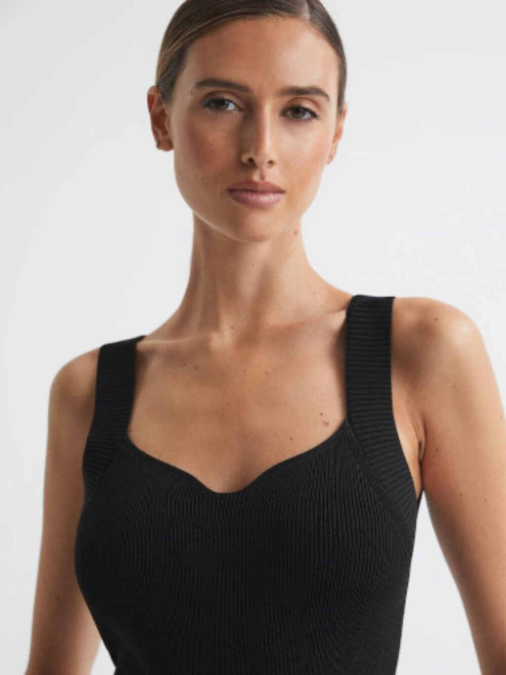 Black Ribbed Knit Tank Top - Women - Picture 9 of 10
